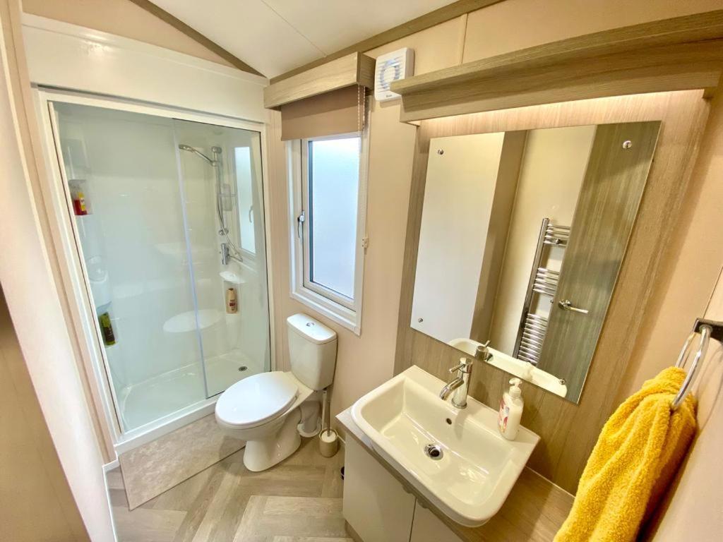 The Lodge Селси Экстерьер фото